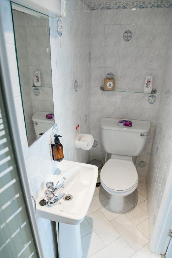 Kingsway - A Selection Of Single, Double And Family In A Location Guest house Scarborough