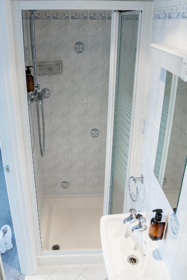 Guest house Kingsway - A Selection Of Single, Double And Family In A Location