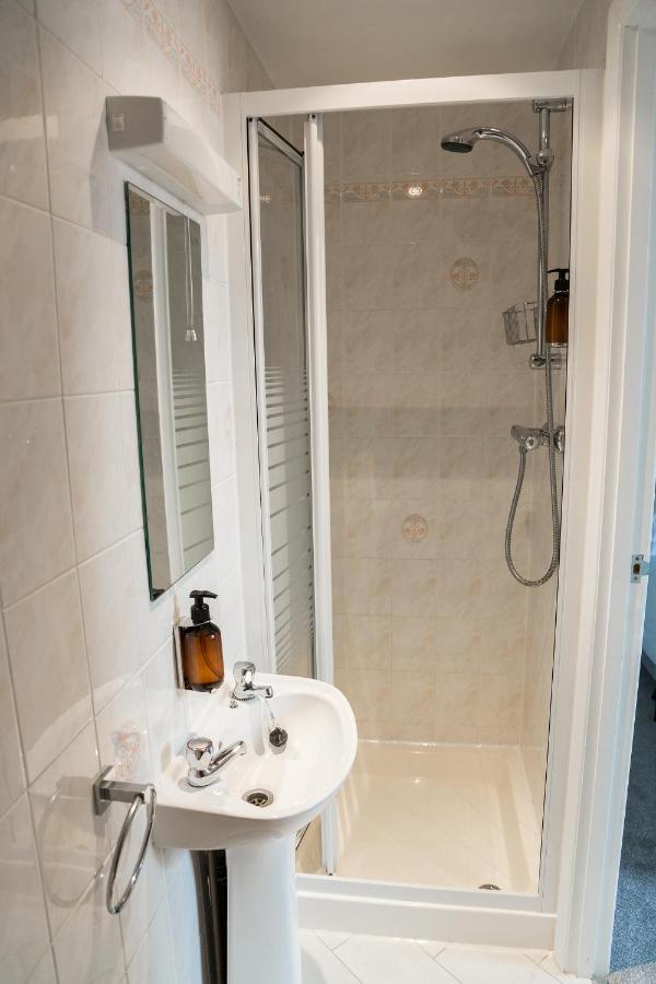 Casa de hóspedes Kingsway - A Selection Of Single, Double And Family In A Location 4*