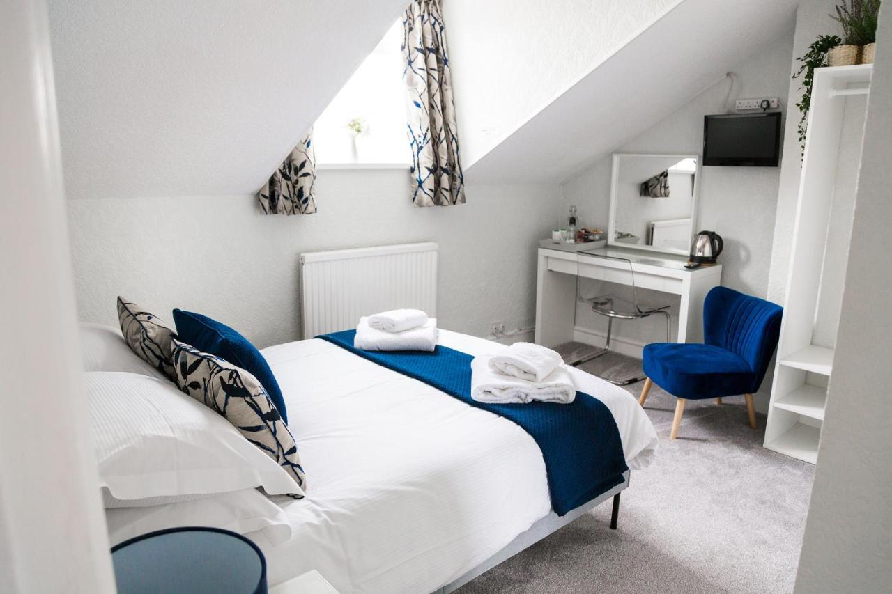 Kingsway - A Selection Of Single, Double And Family In A Location 4*
