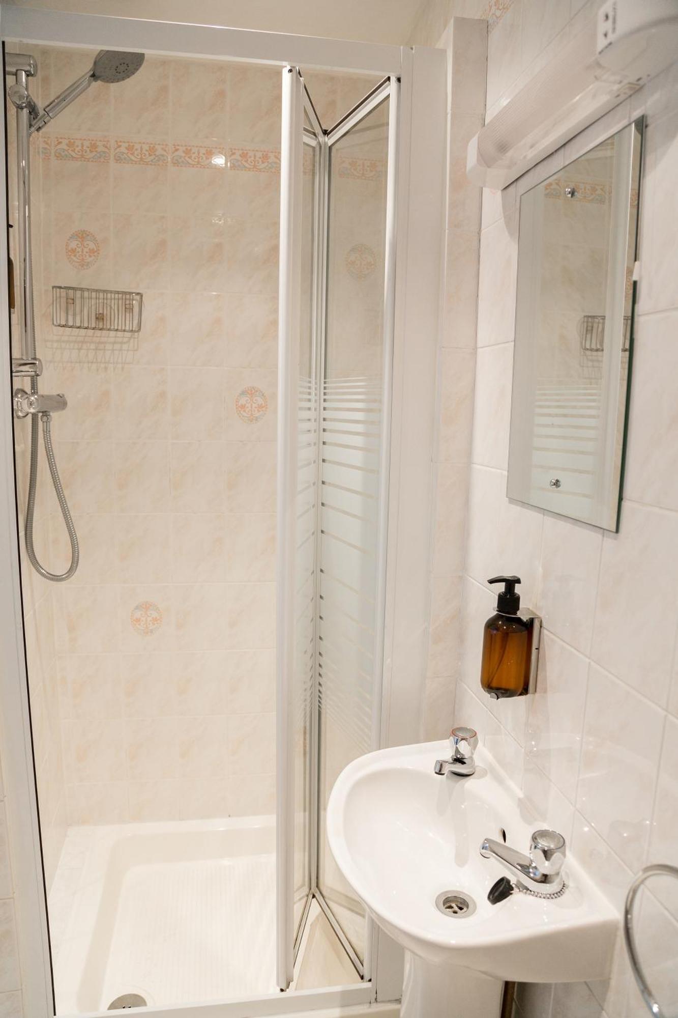 Kingsway - A Selection Of Single, Double And Family In A Location Scarborough